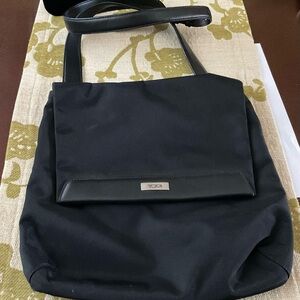 TUMI Black Nylon Messenger/Travel Crossbody Bag With Flap & Leather Strap